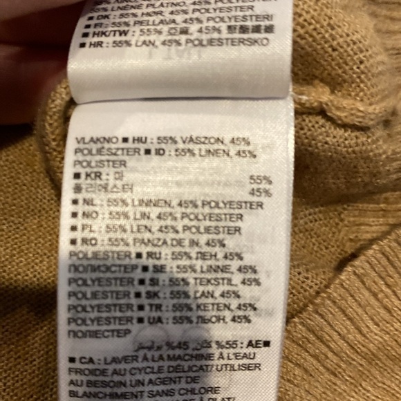 GAP tan sweater vest. Crew-neck. Size Large tall. Lightweight. - Picture 12 of 12